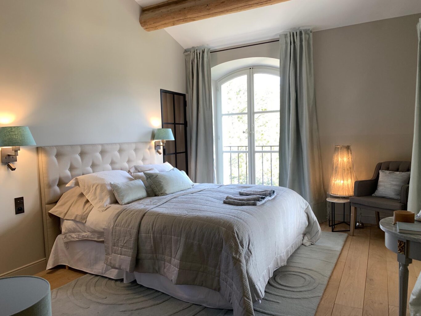 Mas Eygalières Provence bedroom