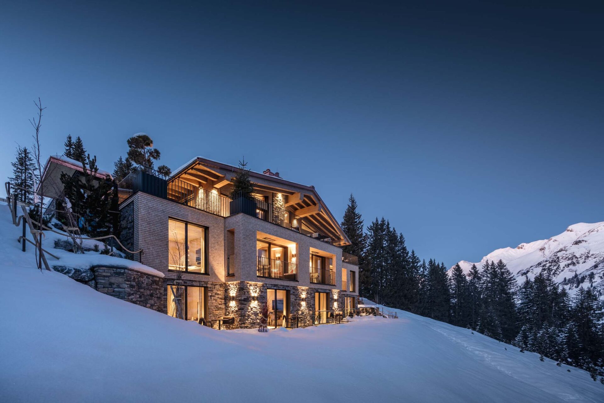 Exclusive chalet in lech ski in ski out