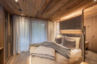 Larch-Chalet-Dolomites-017