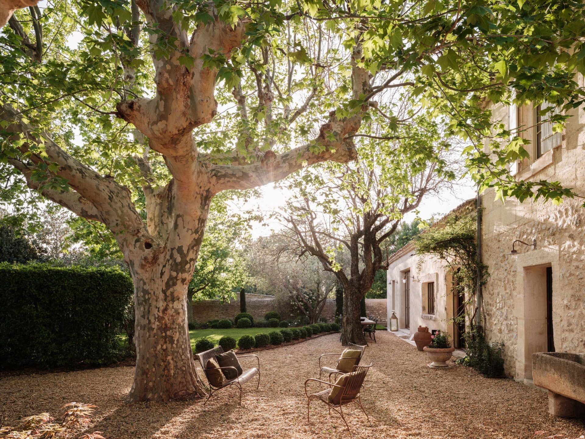 Courtyard-House-Provence-16